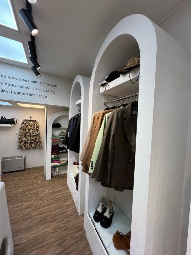 عکس بوتیک لوتکا شعبه لاهیجان