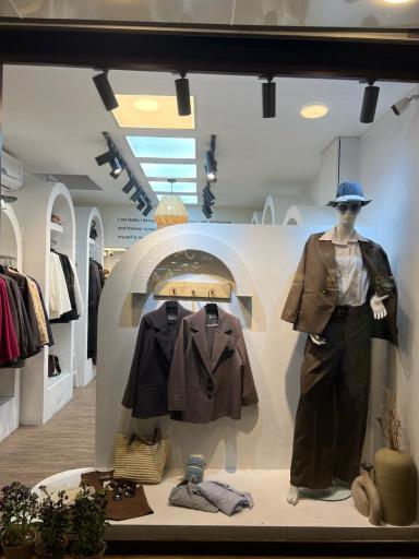 بوتیک لوتکا شعبه لاهیجان