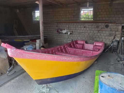 عکس قایق سازی حمید