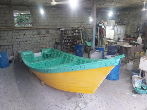 عکس قایق سازی حمید