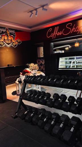 عکس باشگاه بدنسازی و رزمی برنده