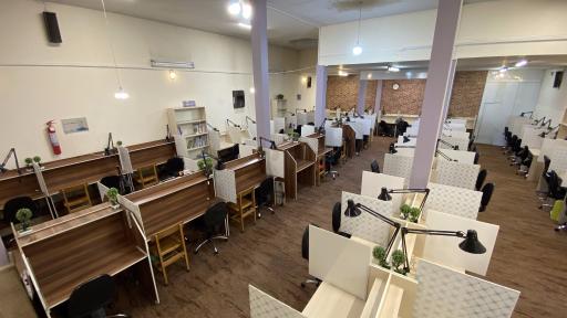 عکس سالن مطالعه قلم و اندیشه