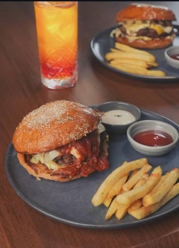 عکس کافه رستوران دیت