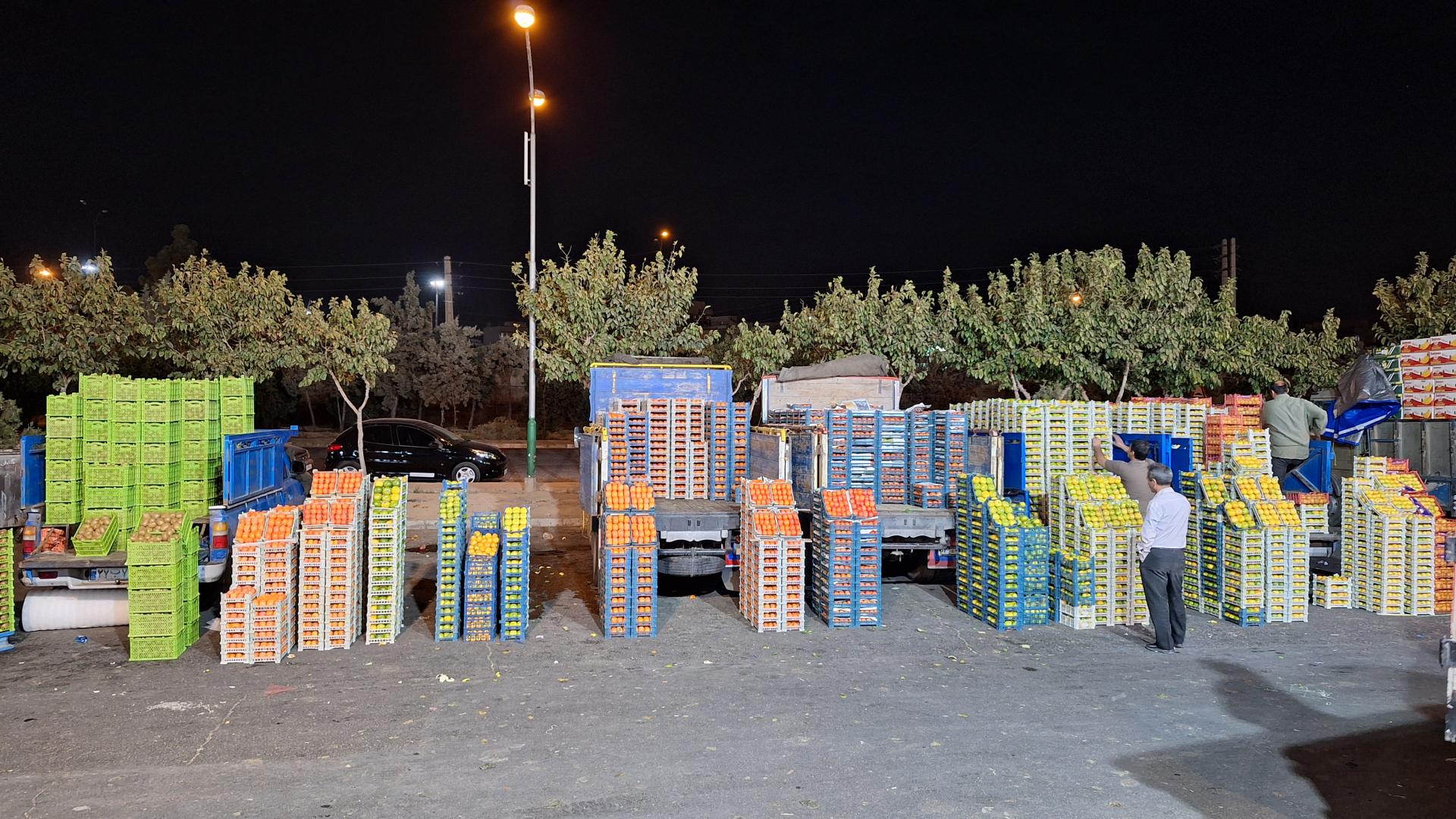 عکس بار فروشی حاج علی عباسی و پسران