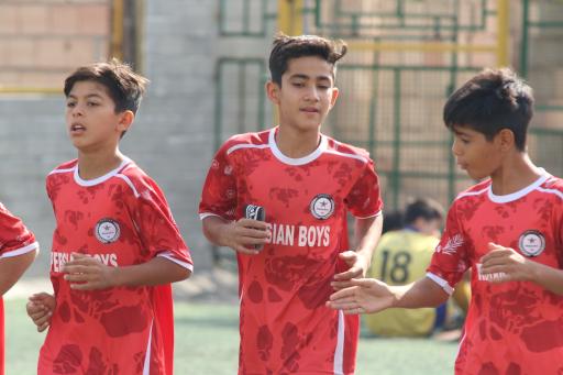عکس آکادمی مینی فوتبال پسران پارسی 
