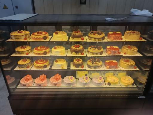 عکس نان و شیرینی آرتین