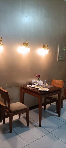 عکس مجموعه غذایی حاج عباسعلی و پسران