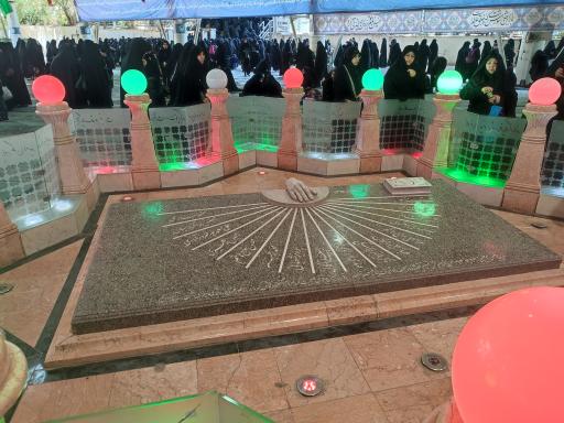 عکس یادمان شهدای نماز جمعه تهران