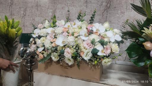 عکس گل فروشی مومنی 77