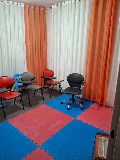 عکس آکادمی زبان نشر نوین