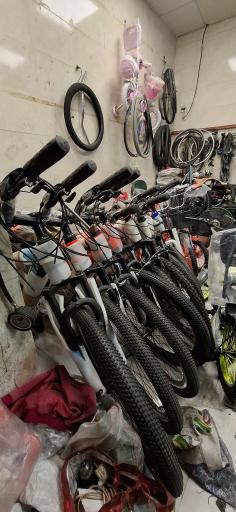 عکس دوچرخه فروشی علی