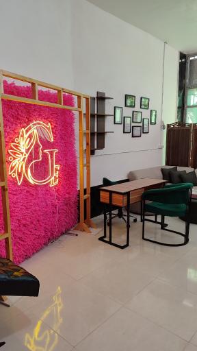 عکس سالن زیبایی غزل اسکندری 