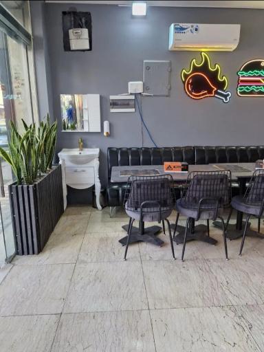 عکس جان کنتاکی