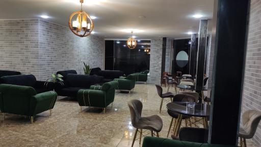 عکس کافه رستوران کاج