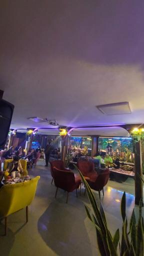 عکس کافه رستوران کوچه باغ درکه