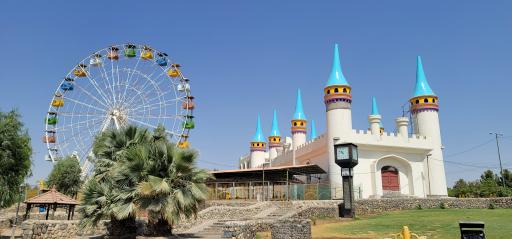 عکس شهربازی دریاچه