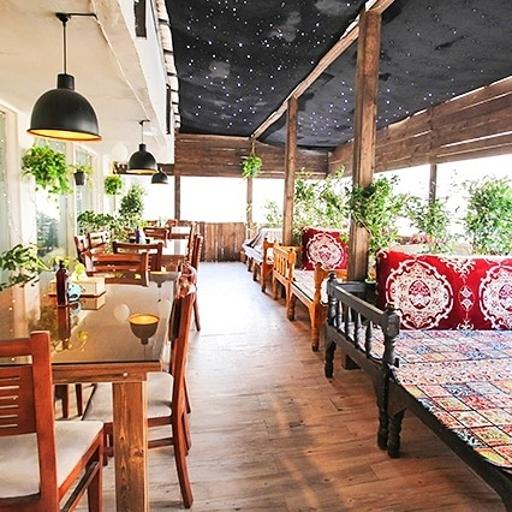 عکس کافه رستوران کوچه باغ درکه
