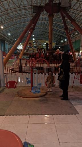 عکس شهربازی دیبا