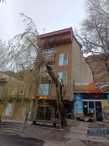 عکس رستوران آبشار
