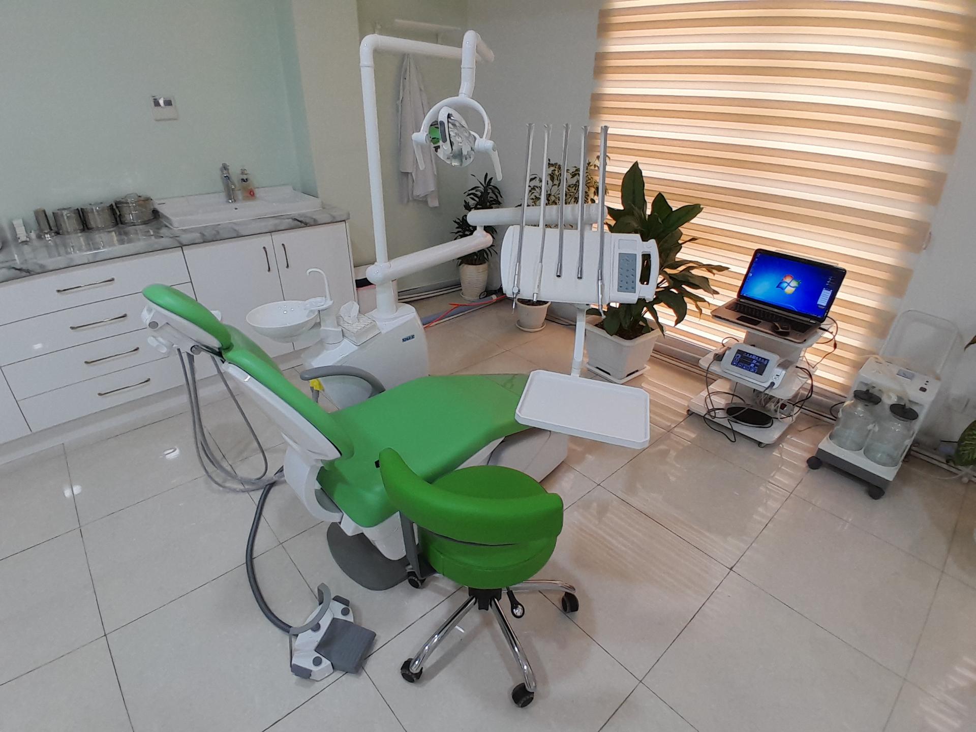 عکس دندانپزشکی دکتر الهه کیائی 