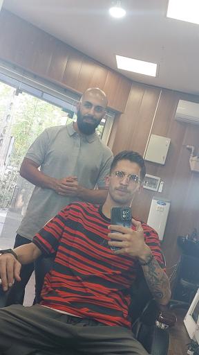 عکس آرایشگاه مردانه استار بوی