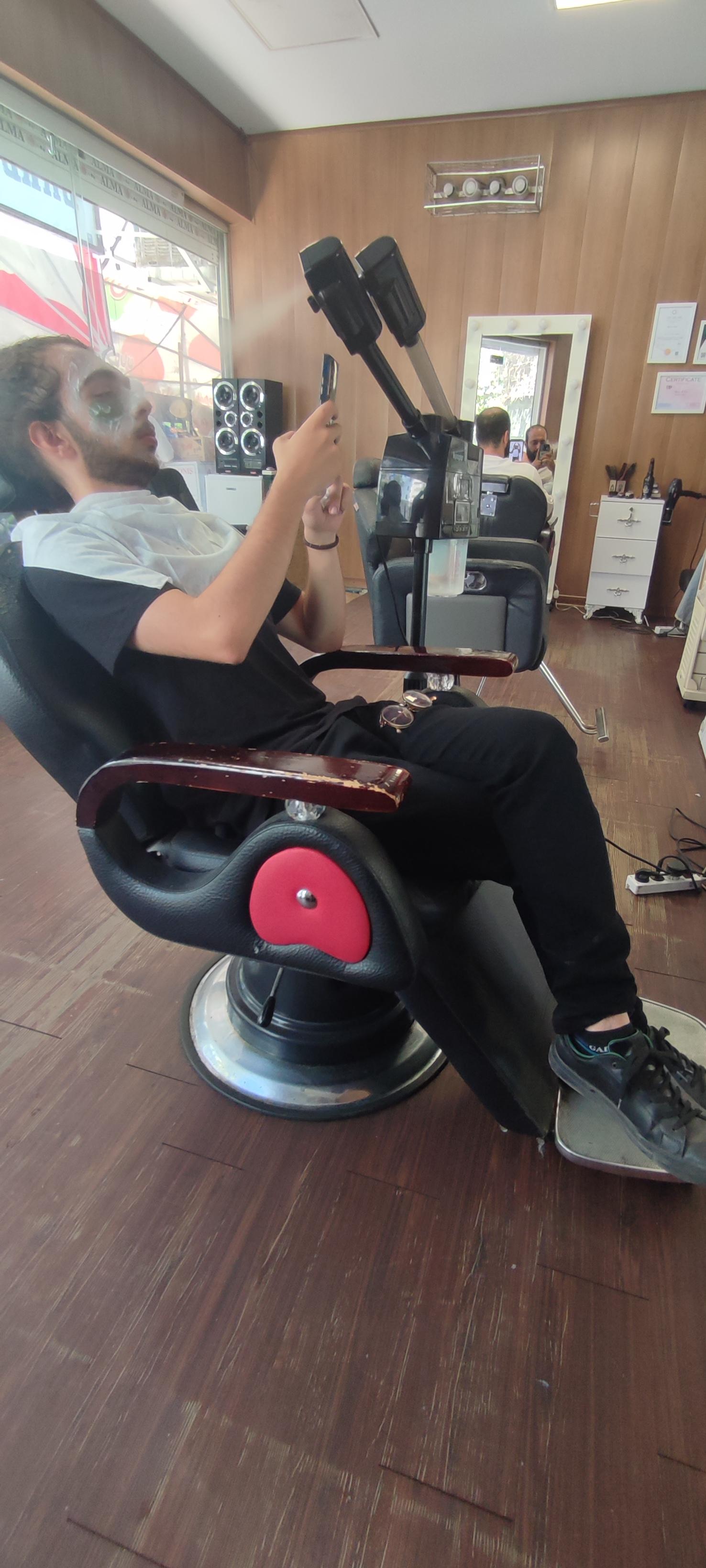 عکس آرایشگاه مردانه استار بوی