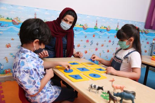 عکس کلینیک شنوایی سنجی، گفتاردرمانی و بازی درمانی پژواک
