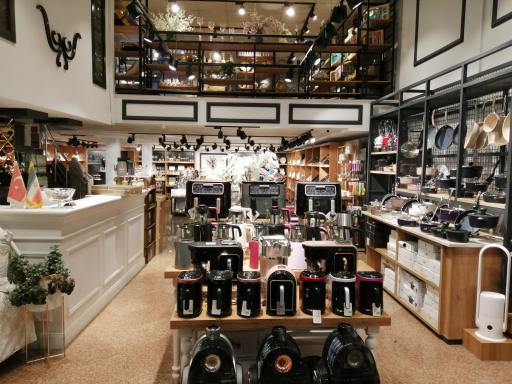 فروشگاه لوازم خانگی کاراجا