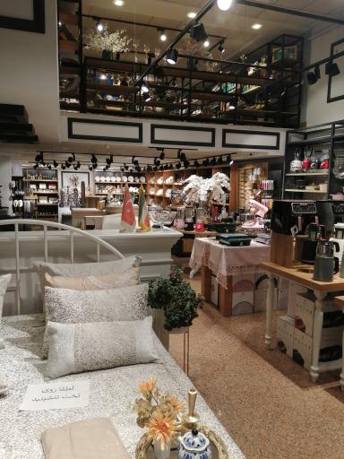 عکس فروشگاه لوازم خانگی کاراجا