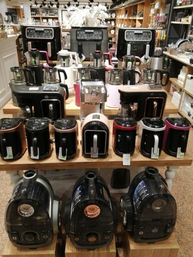 عکس فروشگاه لوازم خانگی کاراجا