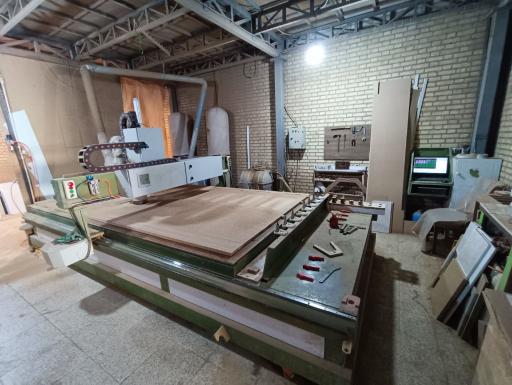 عکس خدمات cnc و وکیوم قائم