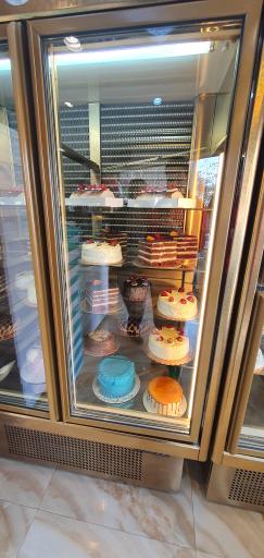 عکس شیرینی فروشی رولت