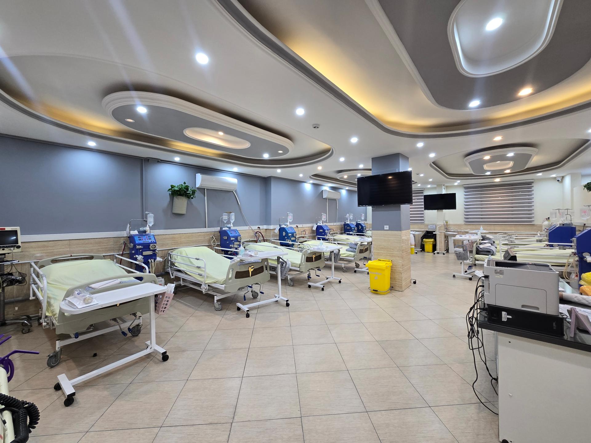 عکس درمانگاه و مرکز دیالیز سلامت توس