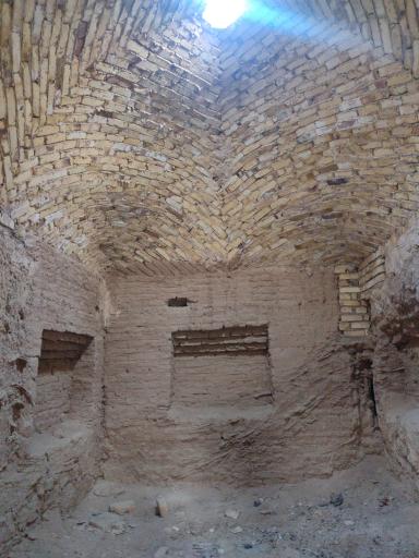 عکس کاروانسرای تاریخی گردفرامرز
