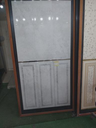 عکس بانک کاشی و لوازم بهداشتی خوشبخت