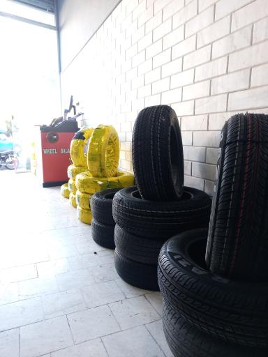 عکس زارا تایر لاستیک