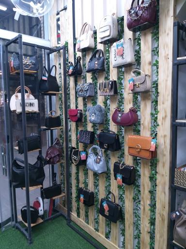 عکس فروشگاه رزا کیف