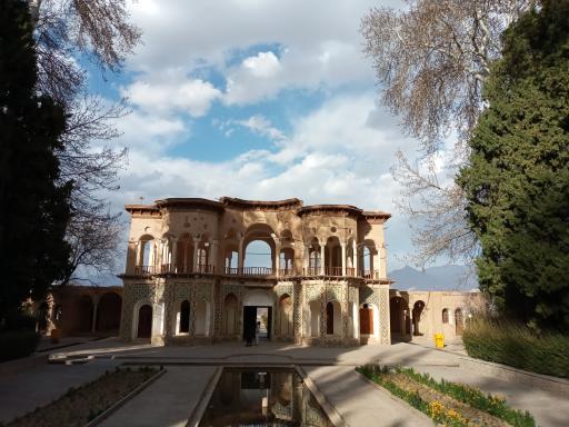 عکس سردر تاریخی باغ شاهزاده ماهان