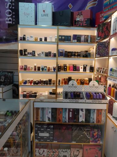 عکس فروشگاه عطر و ادکلن گرند
