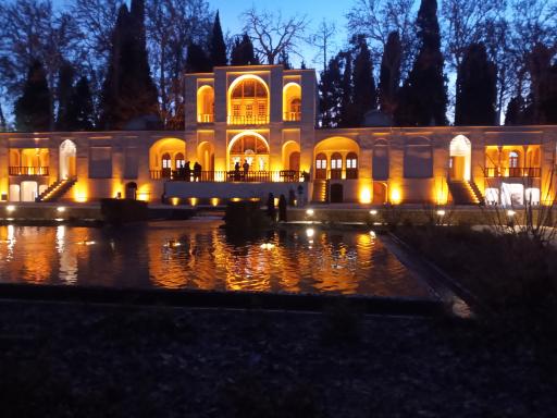 عکس سردر تاریخی باغ شاهزاده ماهان