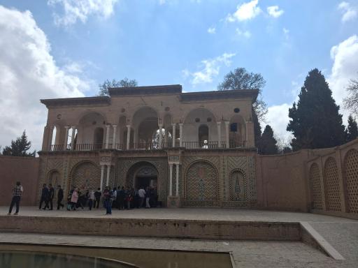 عکس سردر تاریخی باغ شاهزاده ماهان