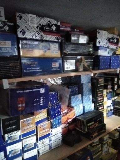 عکس لوازم یدکی خودرو علی باقری