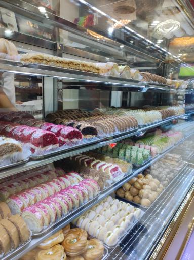 عکس شیرینی سرای تابان