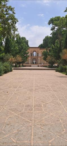 عکس سردر تاریخی باغ شاهزاده ماهان