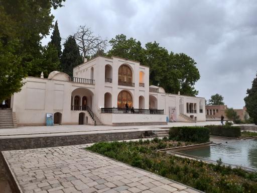 عکس سردر تاریخی باغ شاهزاده ماهان