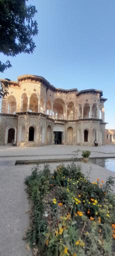 عکس سردر تاریخی باغ شاهزاده ماهان