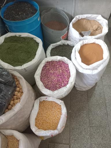 عکس عطاری هزار و یک برگ