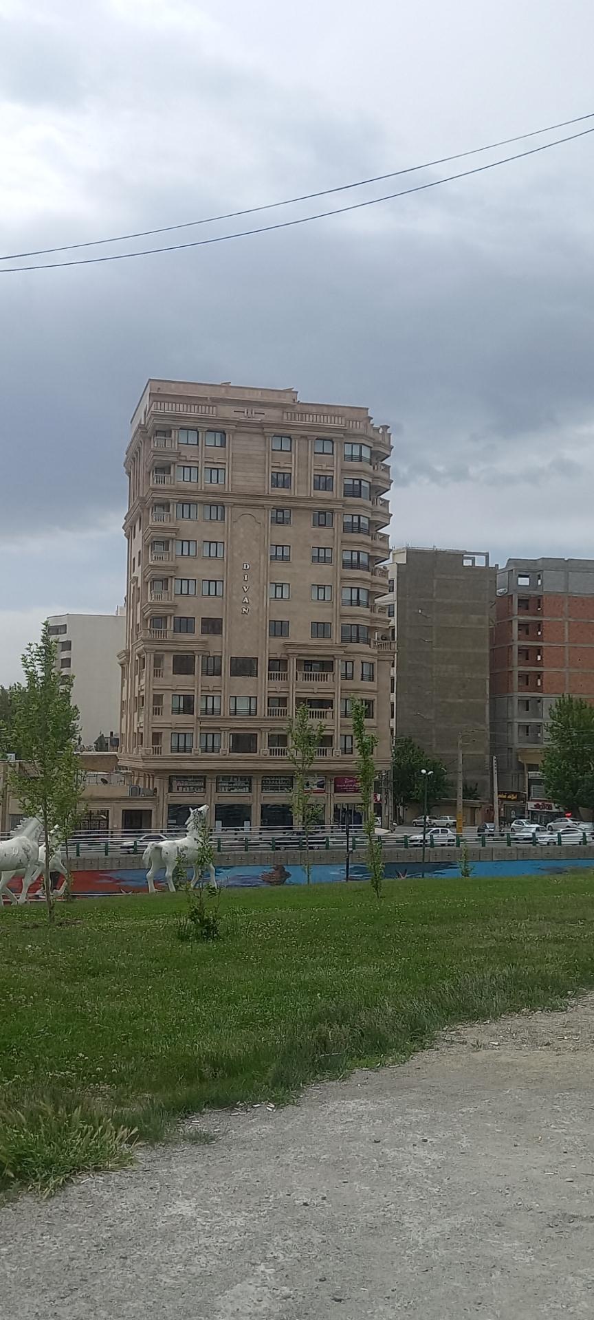 عکس ساختمان دیوان