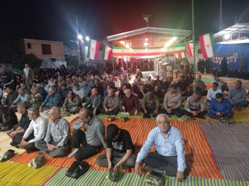 پیرتکیه و گلزار شهدای منصورکنده