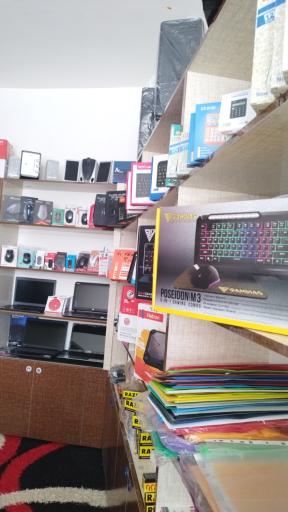 عکس خدمات کامپیوتری رسولی فروش لوازم جانبی کامپیوتر 